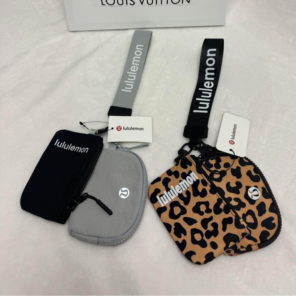 lululemon athletica Black and Gray Key Card Holder